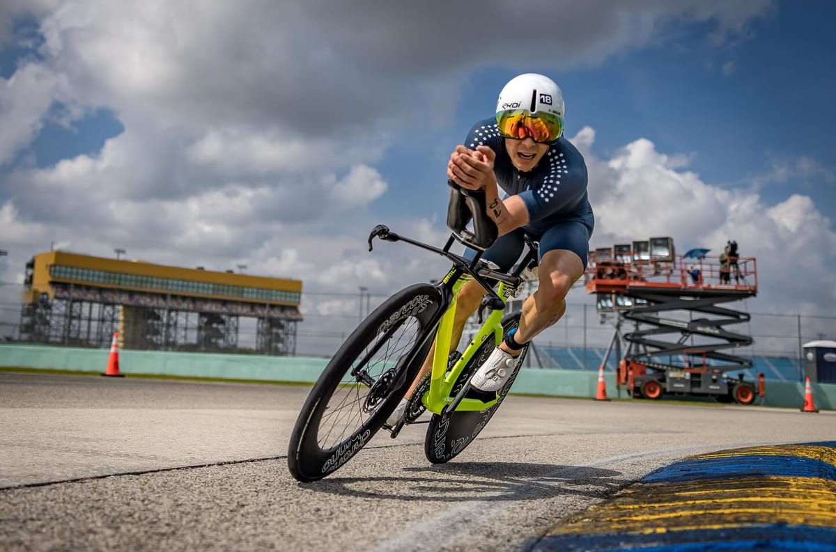 Youri Keulen's Extraordinary Victory at T100 Singapore Triathlon