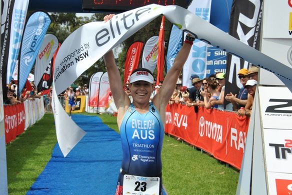 Rebecca Hoschke comes from behind to win Huskisson Long Course Triathlon