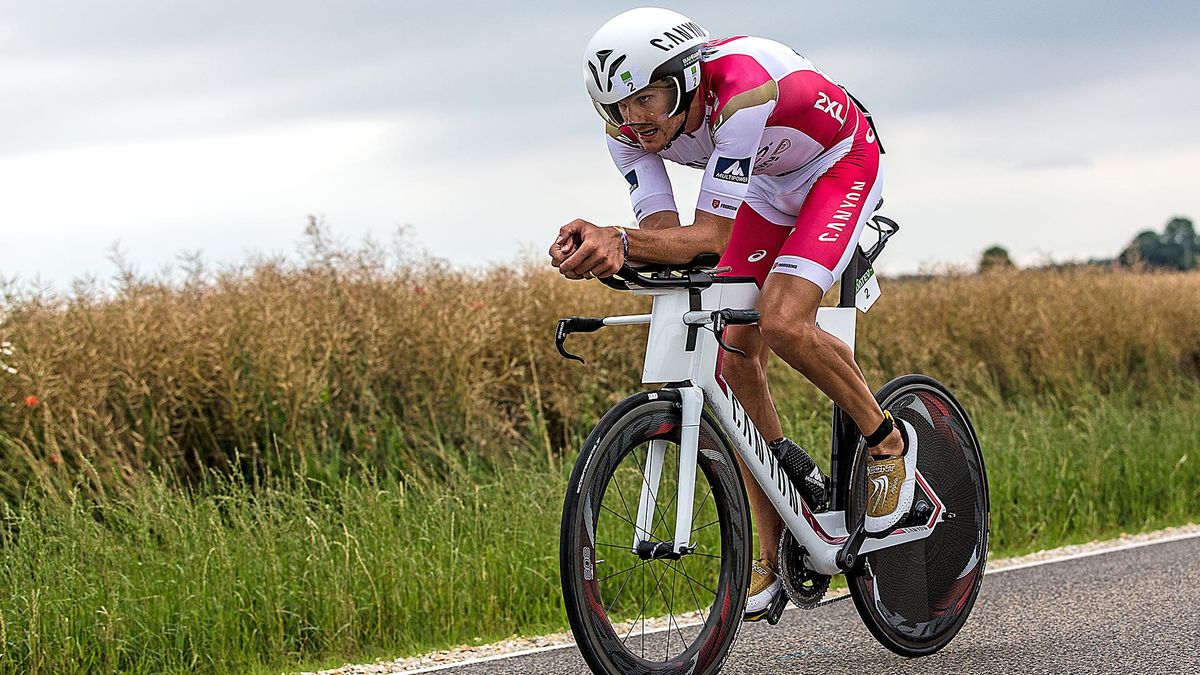 Jan Frodeno breaks world record by six minutes at Challenge Roth 2016
