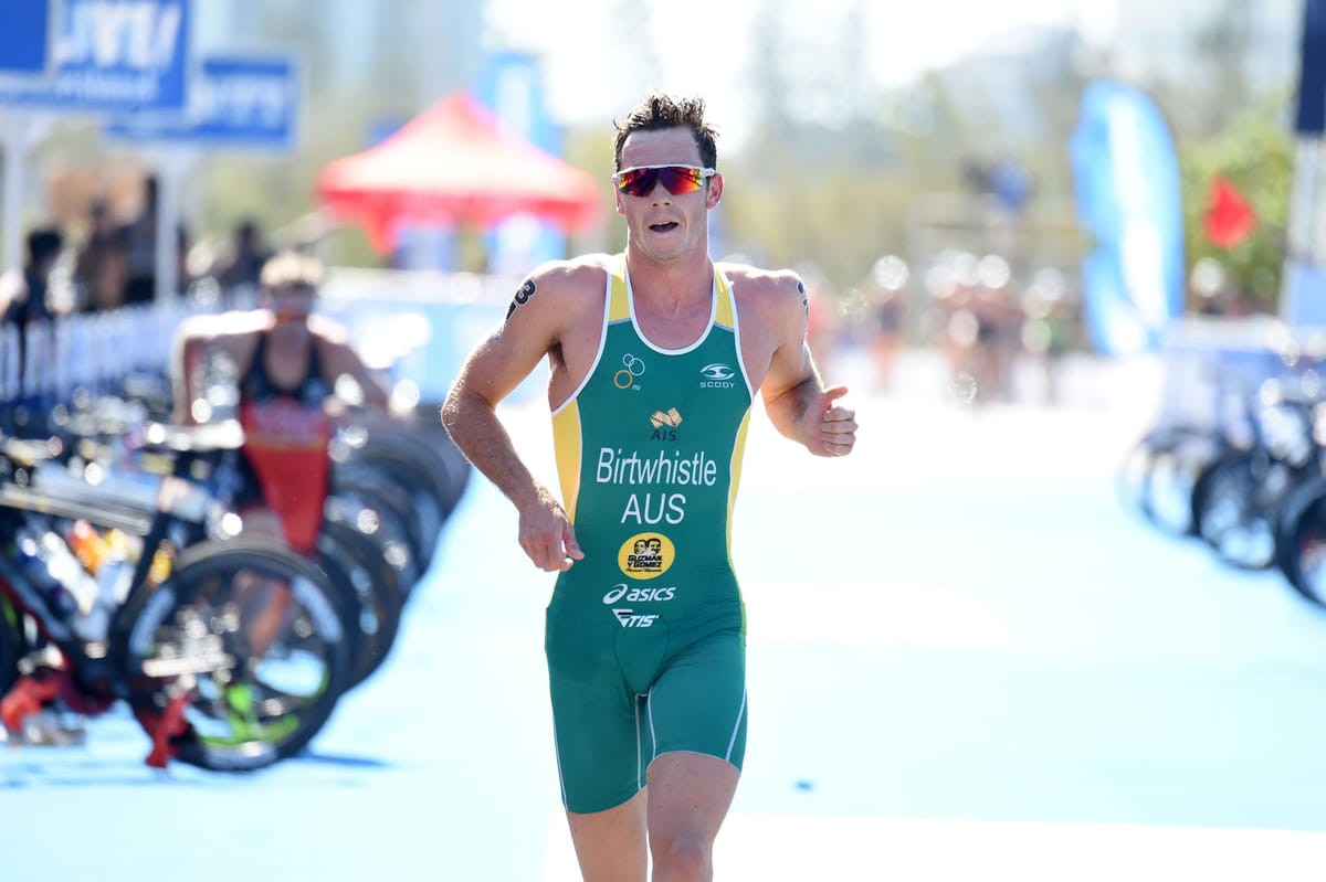 Jacob Birtwhistle, Ashleigh Gentle win Atmosphere Nepean Triathlon 2016