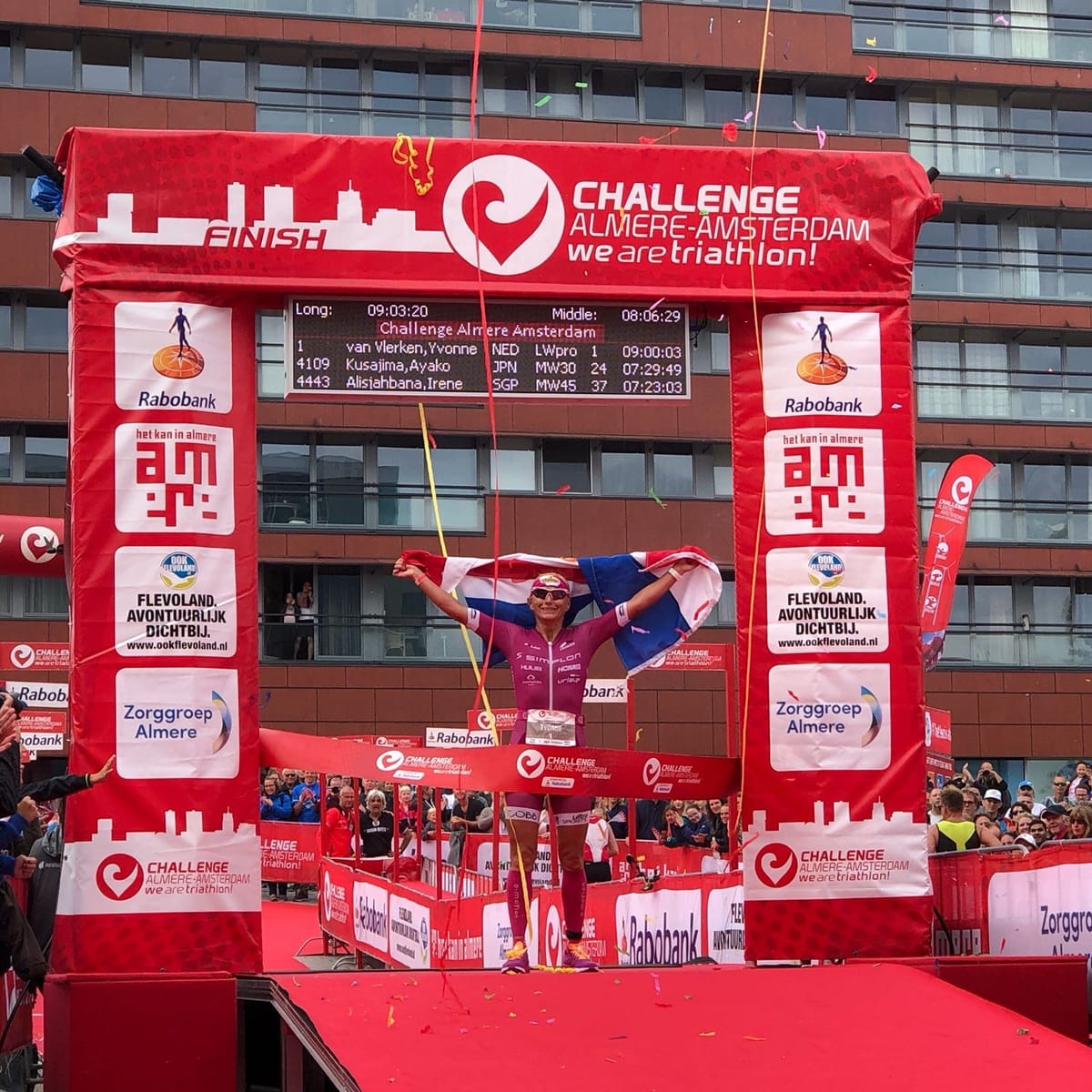 Challenge Almere-Amsterdam: Jaroslav Kovacic breaks race record and Yvonne van Vlerken prolongs title