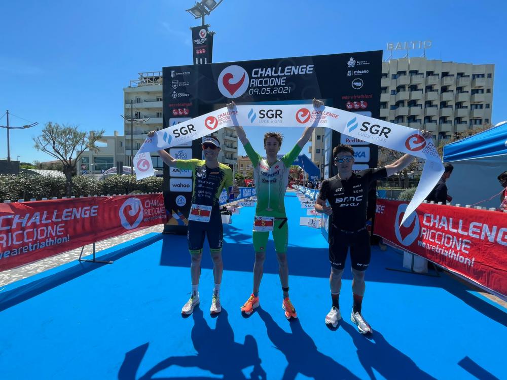 Challenge Riccione: Thomas Steger claims victory, Sarissa de Vries shows her power once again