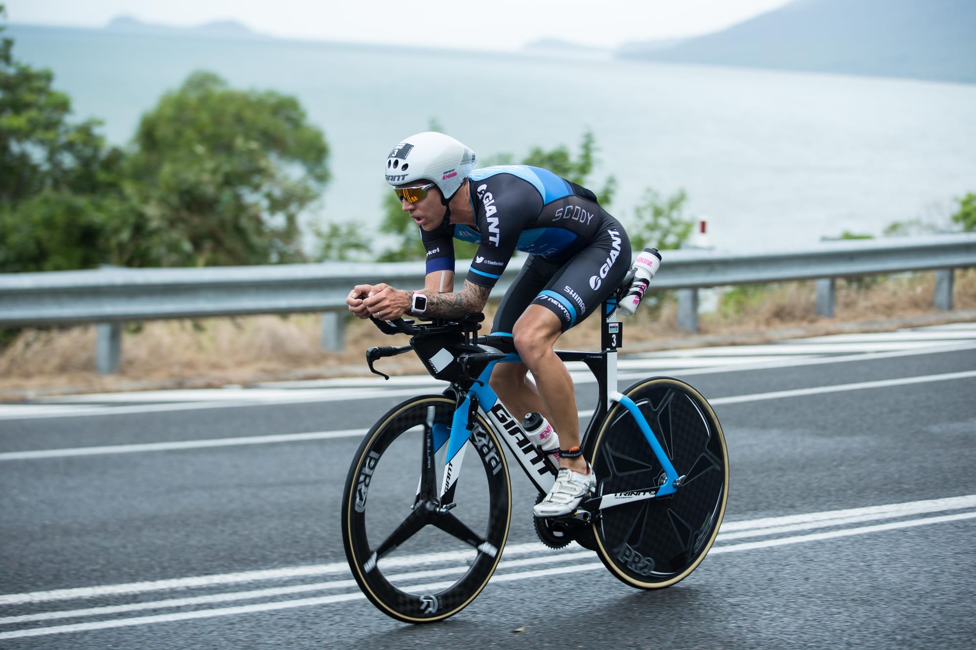 Shimano PRO’S Fastest Tri-Spoke Wheel Now Available as a Clincher Post image