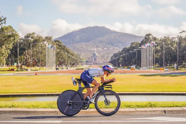 Bækkegard and Visser Win Challenge Canberra with Stunning Comebacks