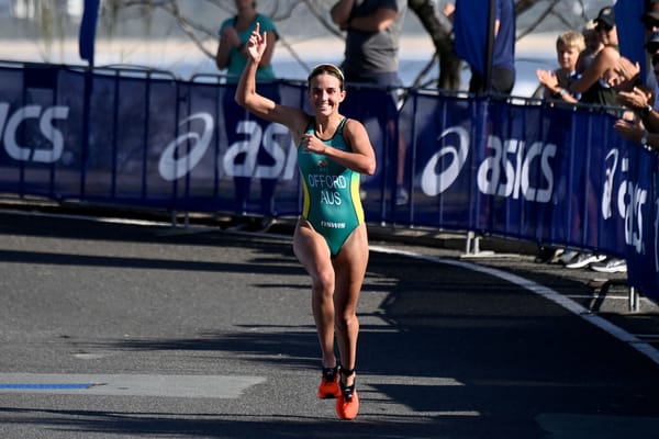 Spirited Racing in the Mooloolaba Oceania Triathlon Cup Today Showcases Some Shining Lights