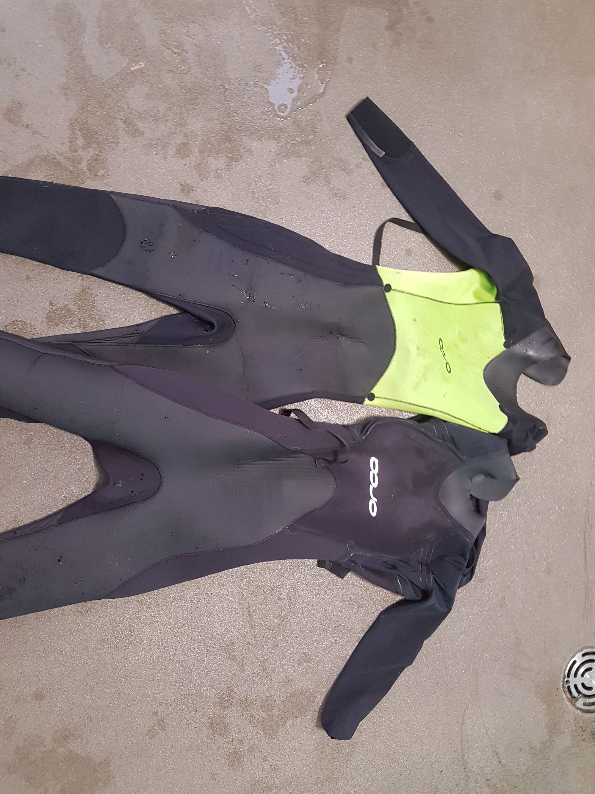Image of the internals of the 2017 Orca Predator wetsuit